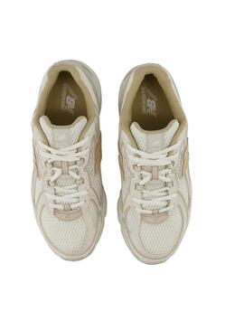 Chaussures New Balance U740 beige pour femme