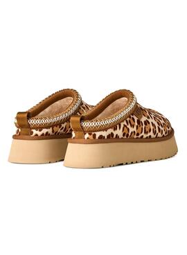 Mules UGG Tazz en estampado animal de leopardo para mujer.
