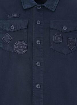 Chemise surchemise Silbon à patchs bleu marine pour homme.