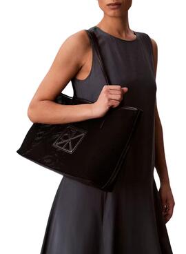 Sac Calvin Klein Jeans Emblem mesh noir pour femme