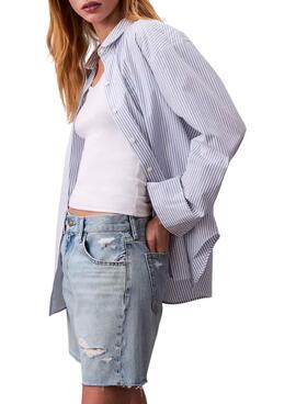 Bermudes Calvin Klein Jeans des années 90 pour femme.