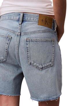 Bermudes Calvin Klein Jeans des années 90 pour femme.